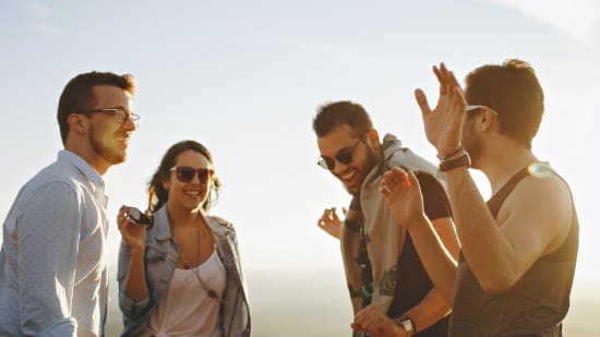 Freundschaft: Menschen kennenlernen, Freunde finden und Freundschaften pflegen