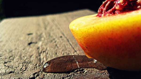 16 Länder betroffen: Rückruf von Pfirsichen