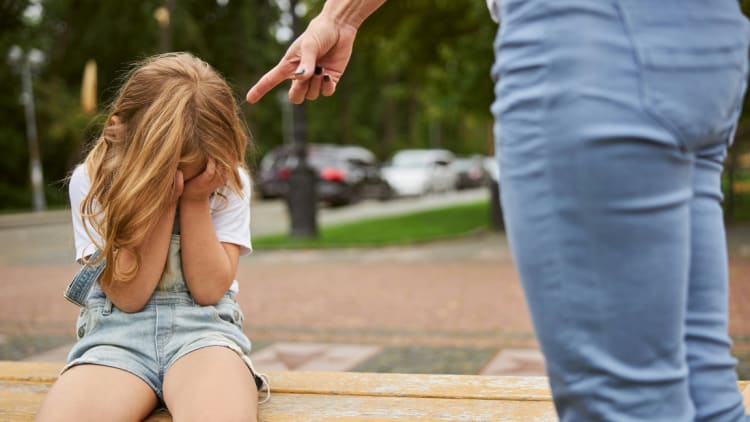 Emotional unreife Eltern: Seelische Verletzungen aus der Kindheit überwinden