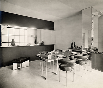 書 CHARLOTTE PERRIAND 105: CHARLOTTE PERRIAND, bookcase from the Maison du Mexique