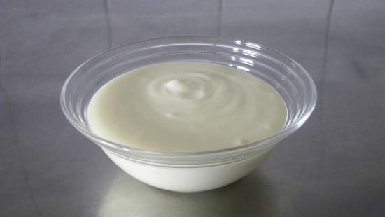 Produkt mit Pflanzenfett darf nicht „Crème fraîche“ heißen