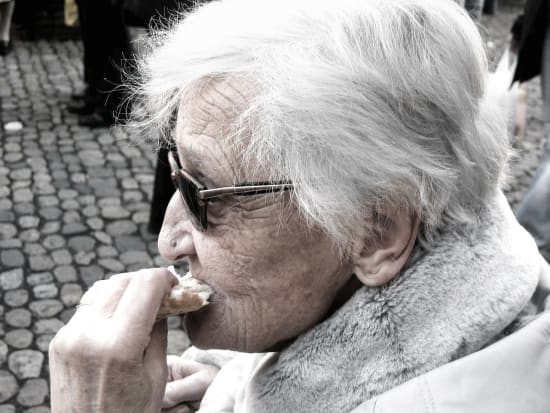 Ernährung und Demenz: mehr Forschung nötig