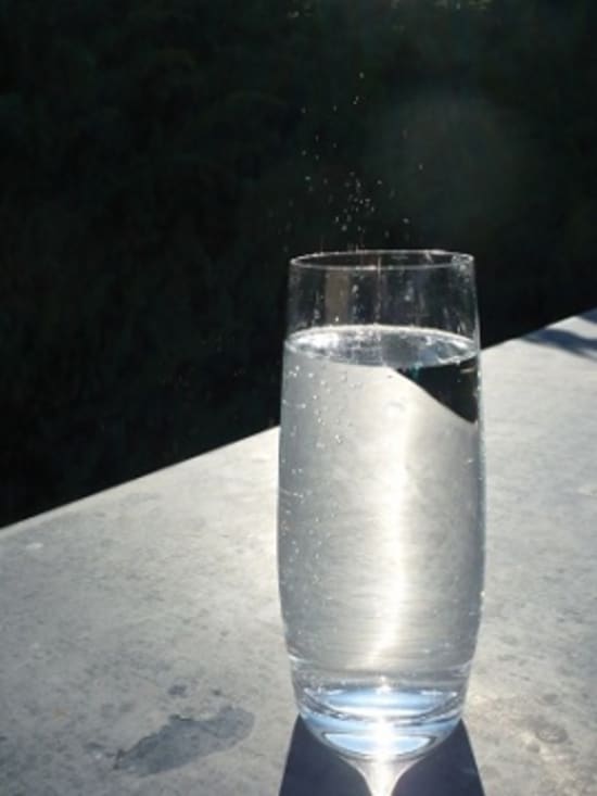 100 „stille“ Mineralwässer im Test