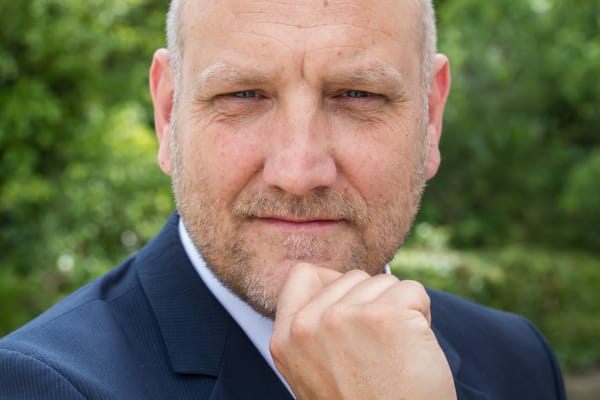 Oliver Eck
