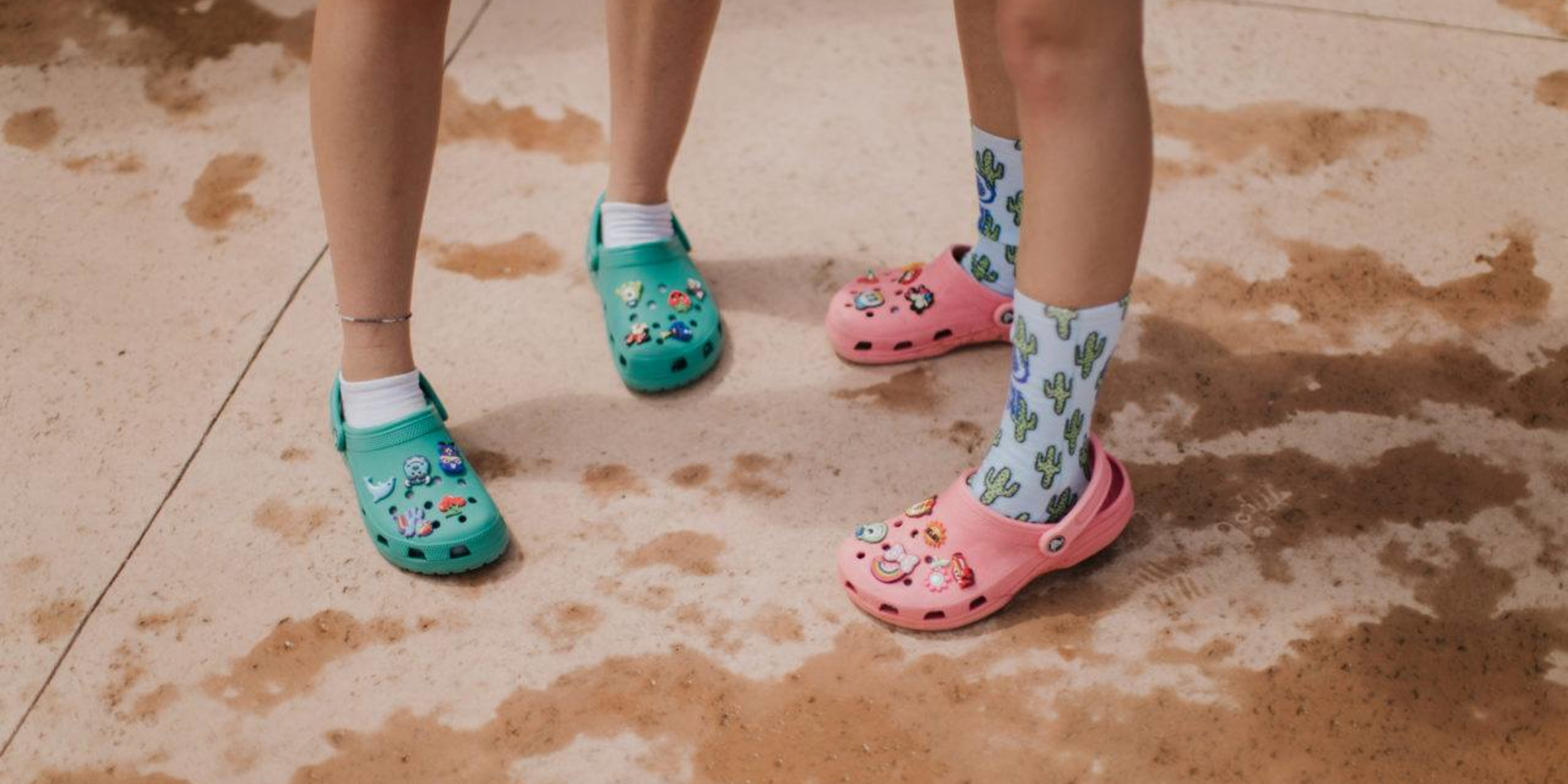 Crocs hot sale on feet