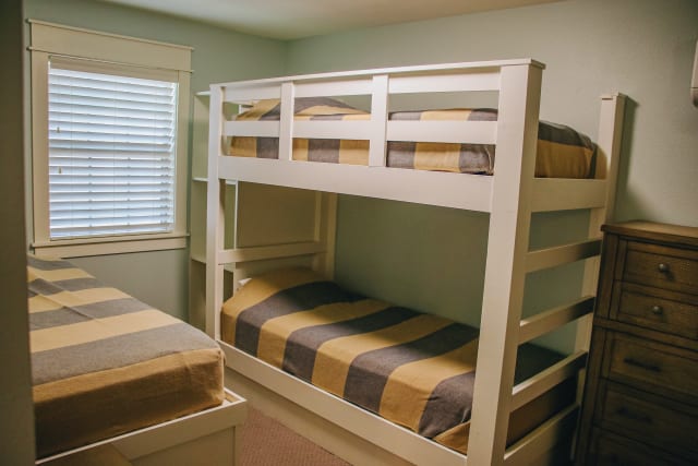 25-woods-cabins-20_caaath