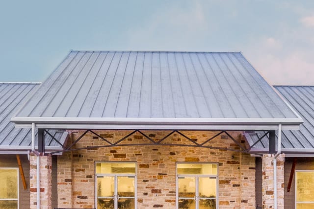 Ridge%2FOvernightCamp-Ridge-Facilities-DiningHall-Exterior-Tall