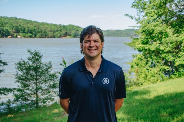 Headshots%2F25FT_Micah_Howard_2of4_orig-202A4394