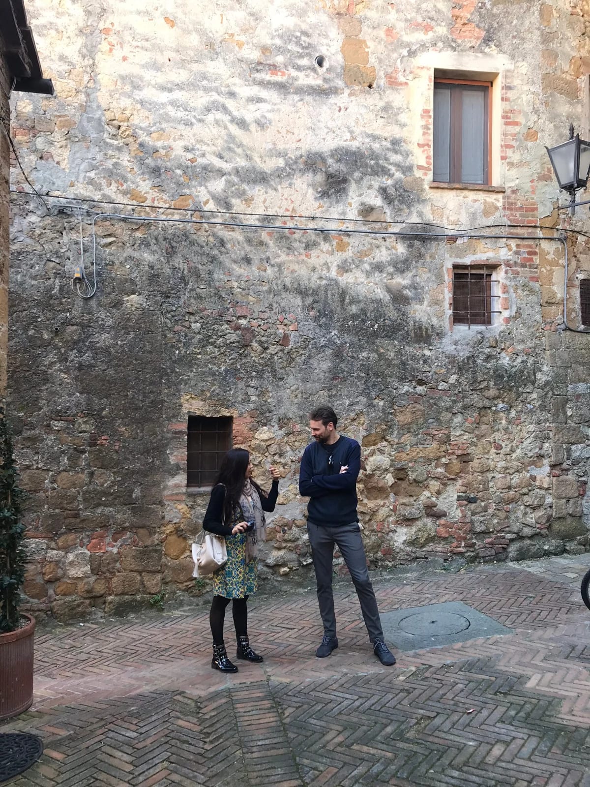 Guia de turismo em Londres Tati em ação guiando Rogério Milani