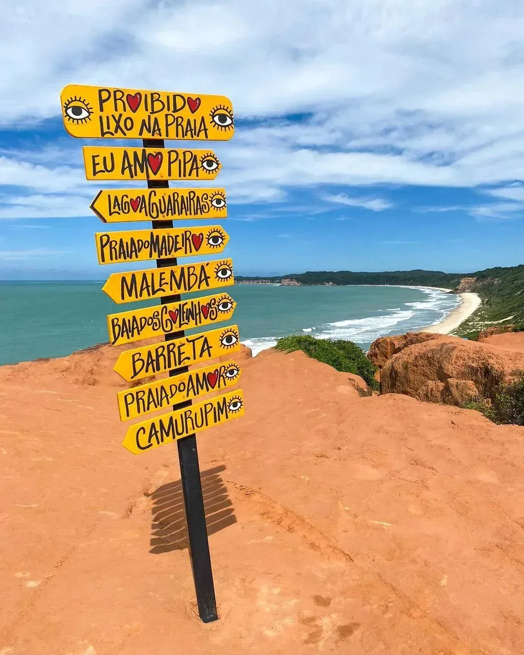 Mirante de Cacimbinhas, Praia de Cacimbonhas no Distrito de Pipa - Tibau do Sul/RN. - imagem @rnatural&nbsp;