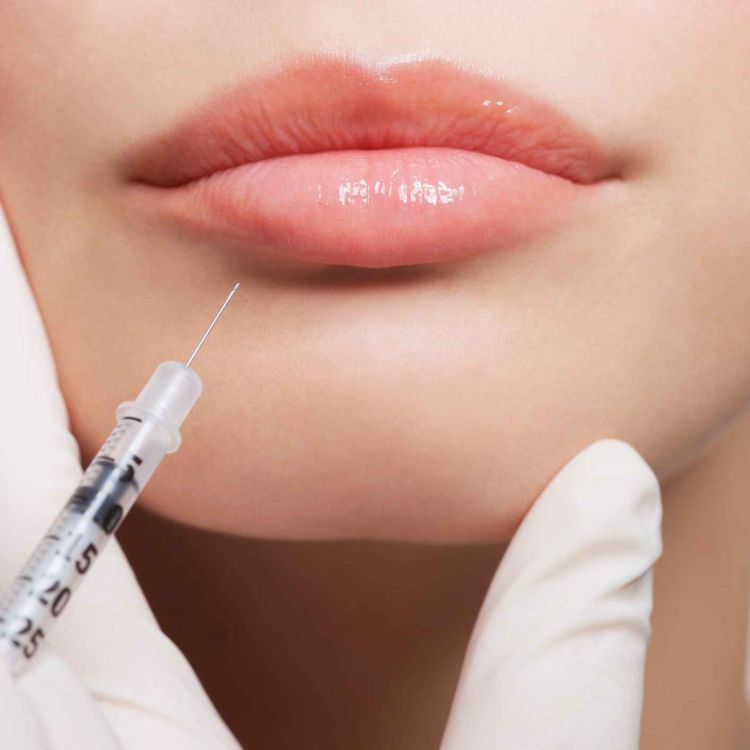 cover art for 5005: LISTEN¦ Botox and fillers - what if they go wrong? One MLA has warned without more regulation, we risk being a 'wild west' for injectables. John spoke to campaigner Ashton Collins from Save Face