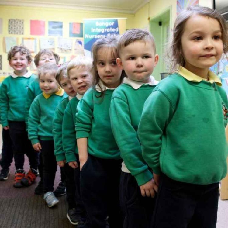 cover art for 5092: LISTEN¦ Childcare subsidies in the Republic have increased from today - how is our own Childcare Subsidy Scheme, announced in May, going? Rick spoke to Clare from Melted Parents NI