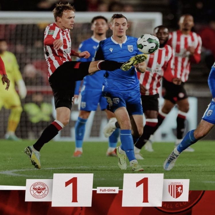 cover art for 907: Brentford 1 Gillingham 1 (5-6 pens) - post-match podcast from the pub & stands