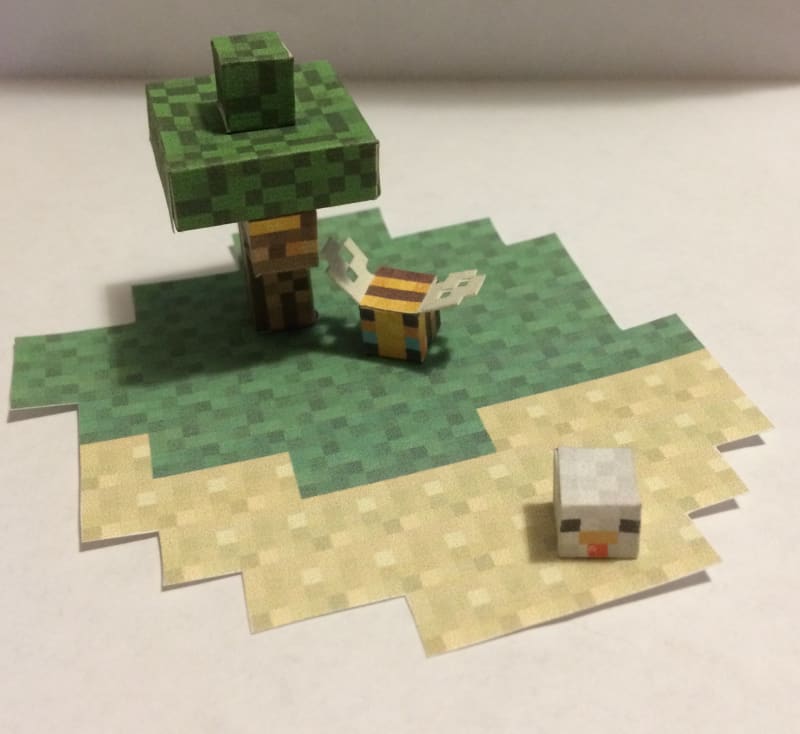 Papercraft #6: realistic Minecraft bee remake pt2 by MickeyNighmare98 on  DeviantArt