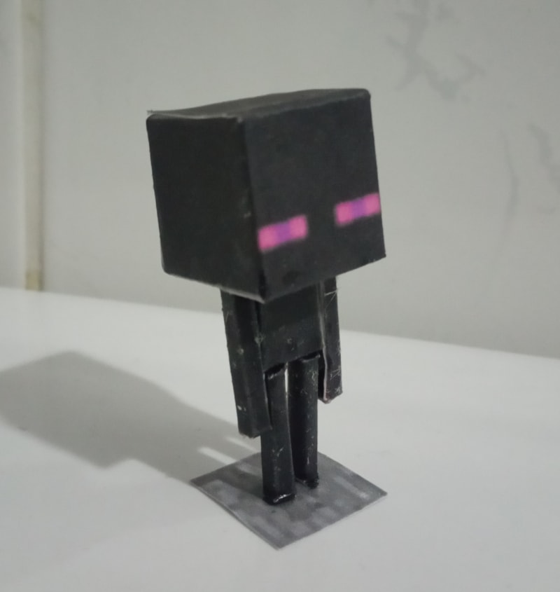 Enderman Minecraft Paper Craft Model