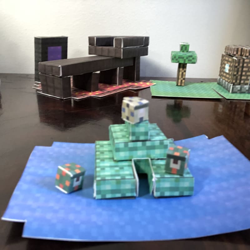 Pixel Papercraft - Minecraft Toys