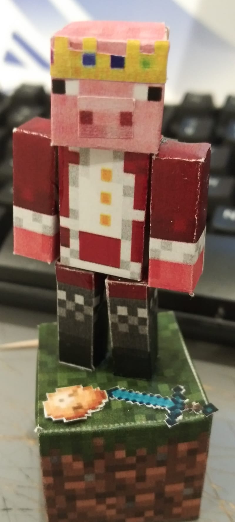 Pixel Papercraft - Technoblade