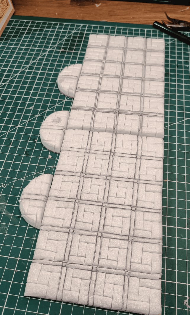 Interlocking brick pattern with offset and complex crossing lines