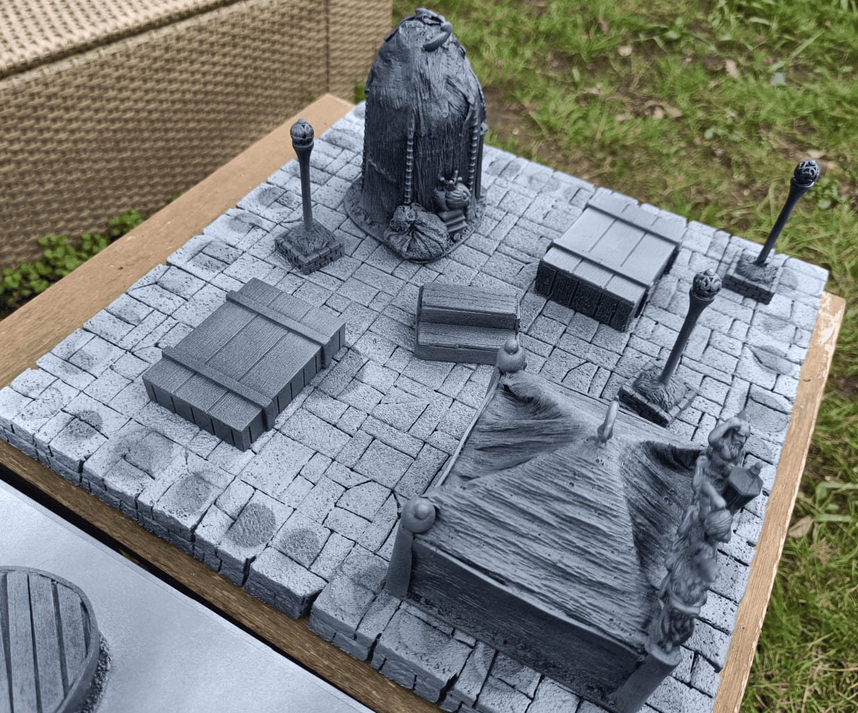 Gray paint mist applied from distance for texture