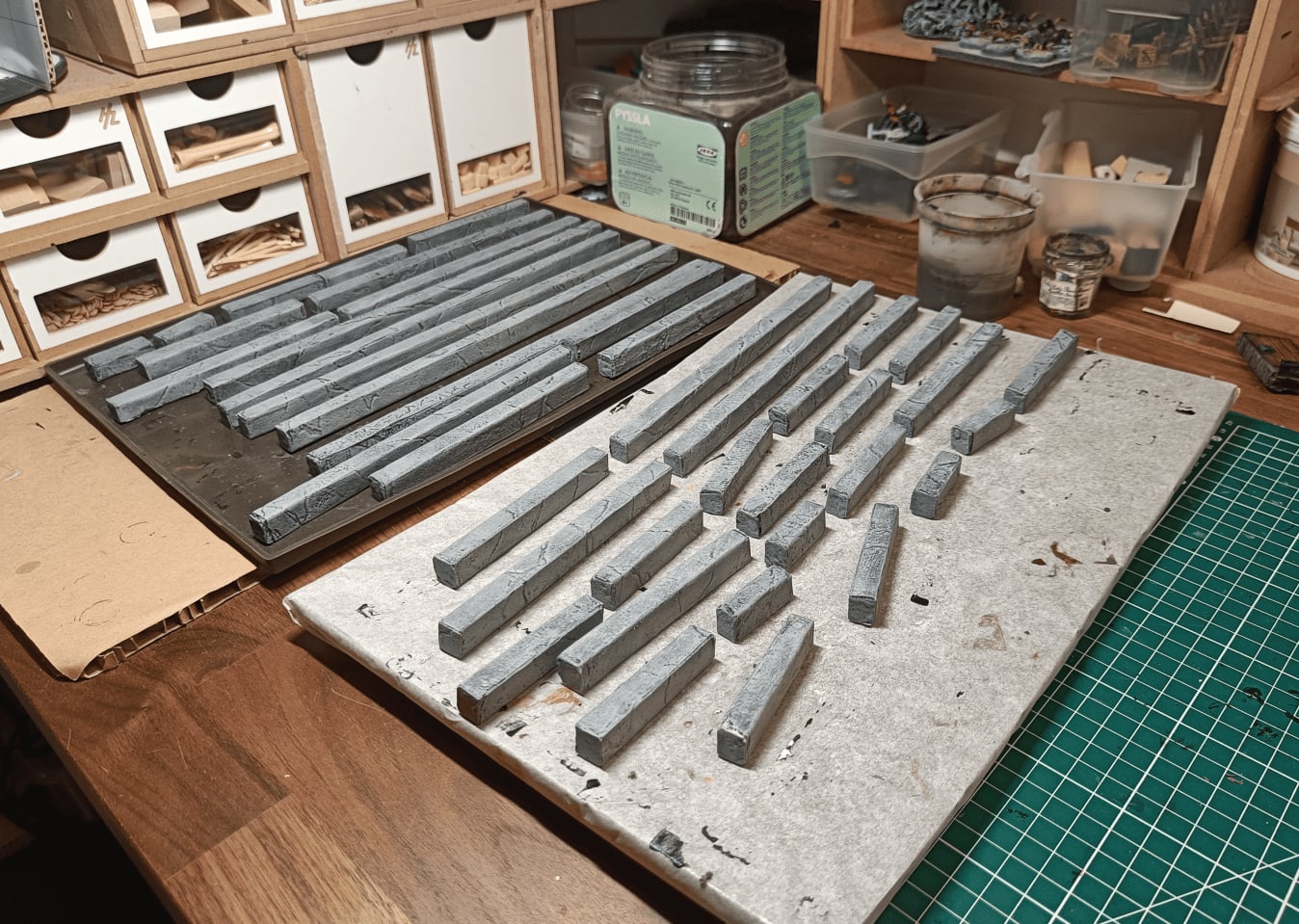 Walls after first grey drybrushing showing stone texture