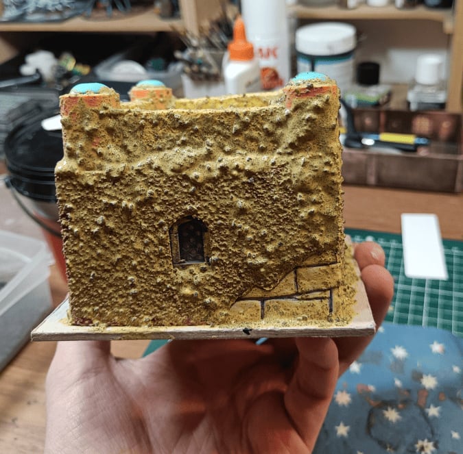 Close-up showing thick texture layers smoothing material transitions