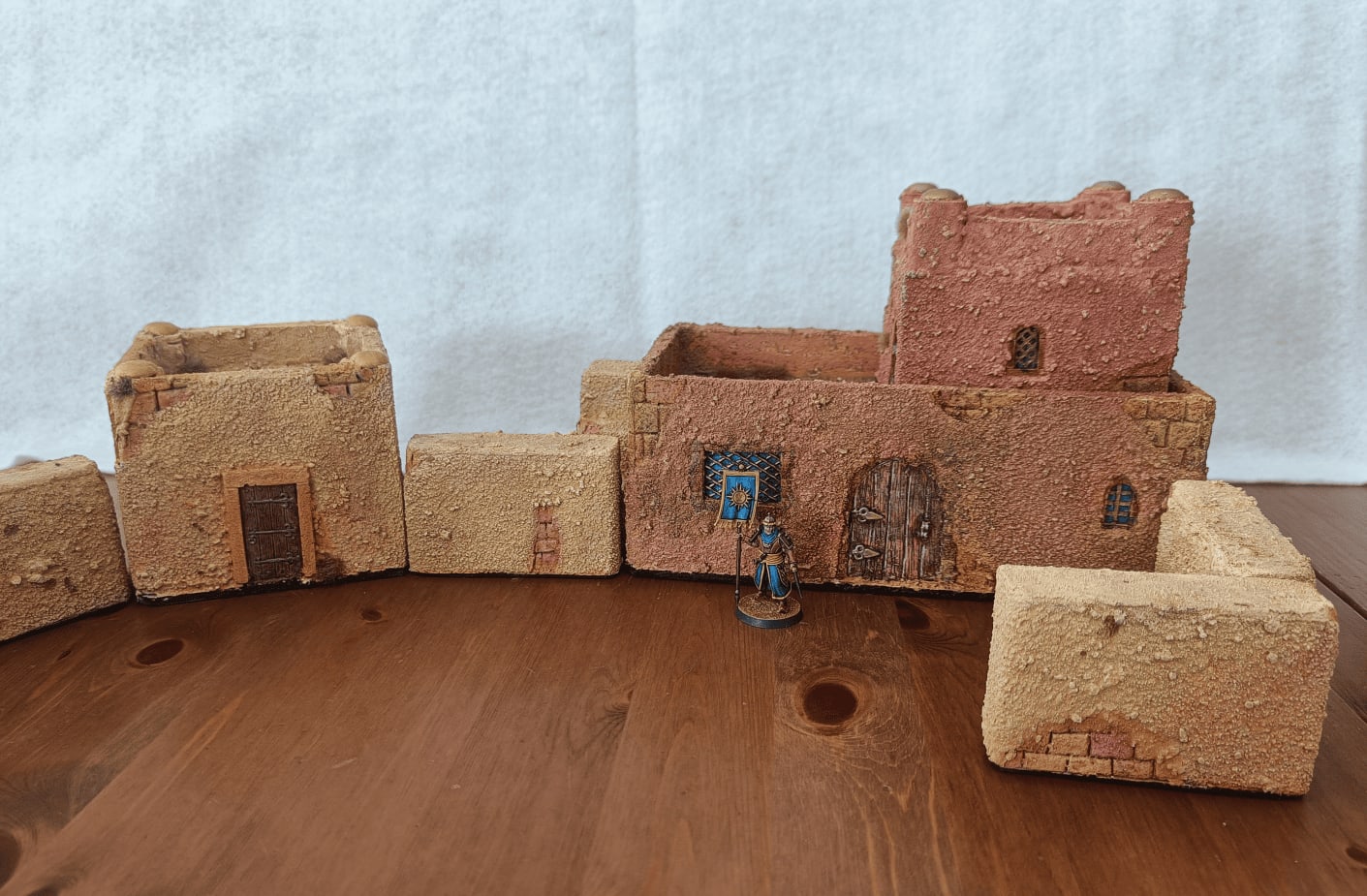 Scene with Qadira soldier showing modular stacking capability