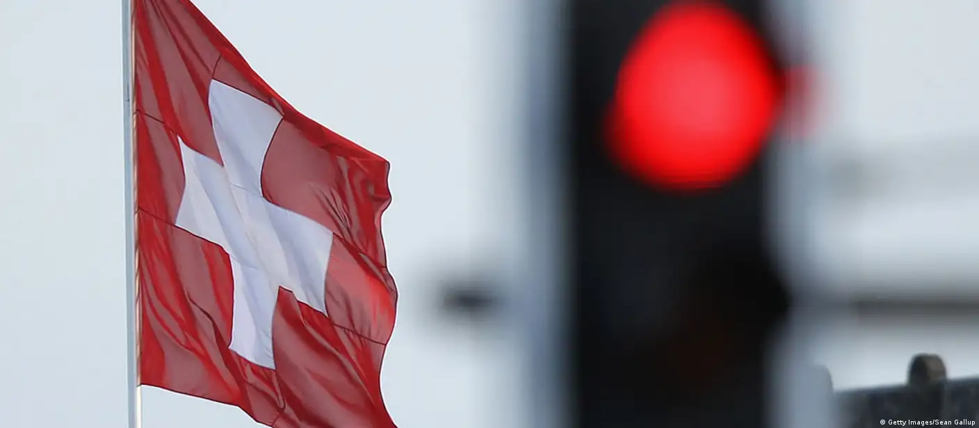 SUIZA SE VE OBLIGADA A ABRIR SUS CAJAS FUERTES: NUEVA LEY EXIGE IDENTIFICAR A LOS DUEÑOS DE FIDEICOMISOS OPACOS
