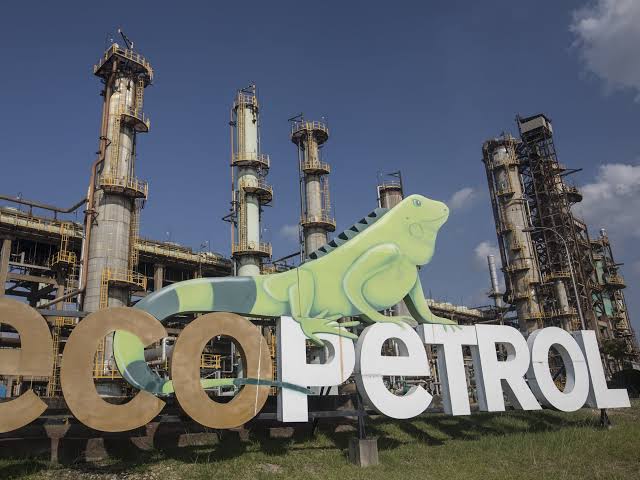 CAÍDA EN LAS TRANSFERENCIAS PETROLERAS DE ECOPETROL EN COLOMBIA ELEVA EL DÉFICIT AL 5,3 %