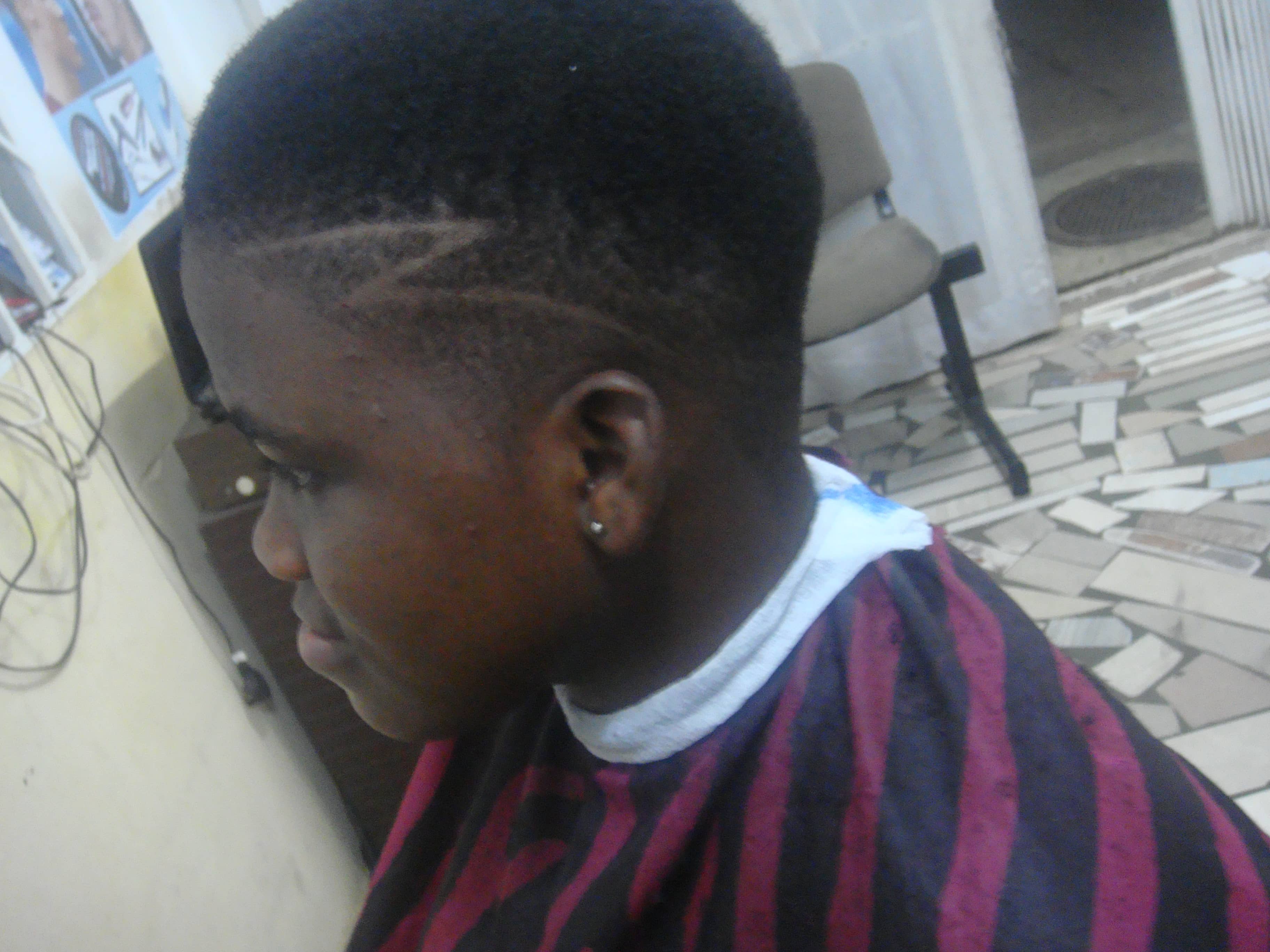 beauty salon in Ghana, haircut two