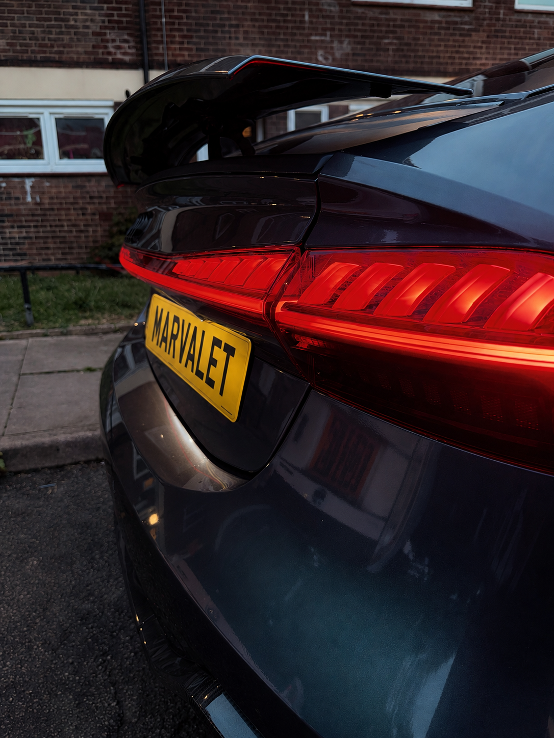 Full Valet