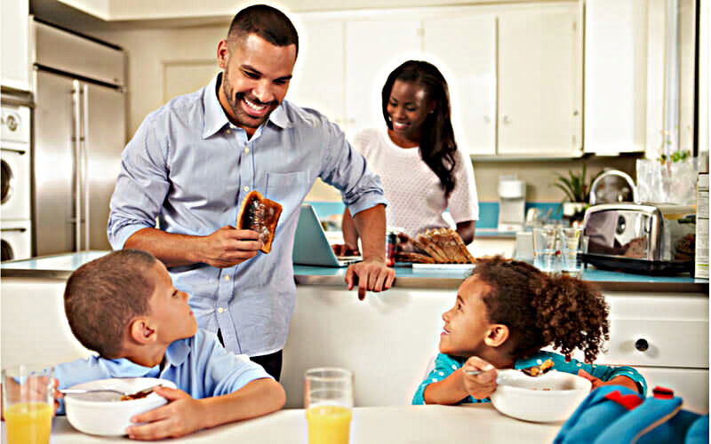 cout-prix-renovation-appartement-cuisine-famille-petit-dejeuner
