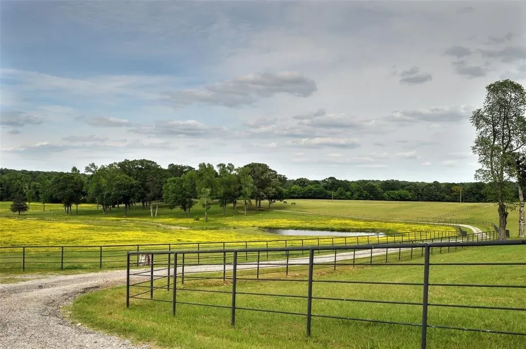 Property photo 1 of 1765 Crabapple Rd, Big Sandy, Texas