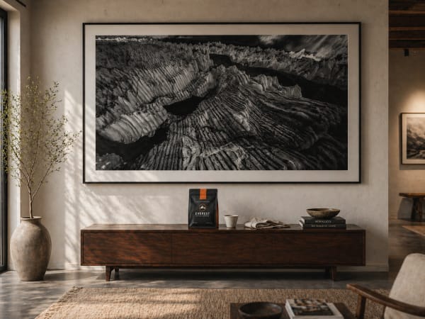 Everest Coffee Company, room setting