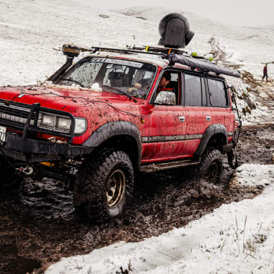 Land Cruiser in mud Ecuador