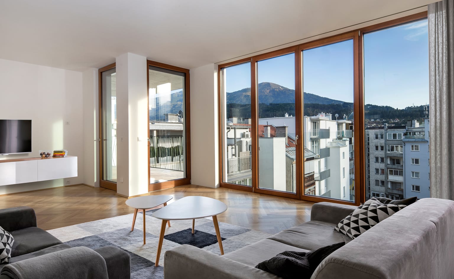 Ansicht-innen_Zimmer-muellerstrasse13-innsbruck.jpg
