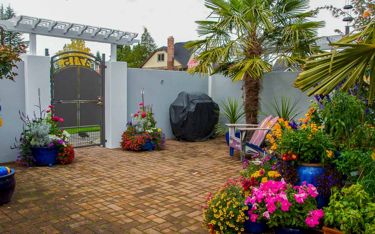 Outdoor Living Space Contractors Redmond