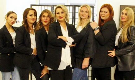 Julie‘s Hairstyle & Make-up : Friseur in Dorsten