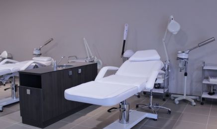 Ecole de Coiffure & Esthétique - Lycée Jules Ferry : Institut de beauté à Montpellier