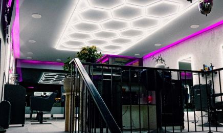 Oday Hair & More: Kosmetikstudio in Nürnberg