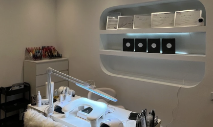 AJ Nails & Beauty: Nagelstudio in DO