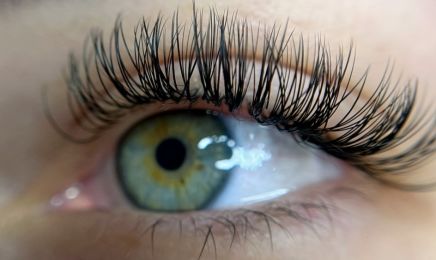 Lashroom by Ilona  : Coiffeur à Bérat