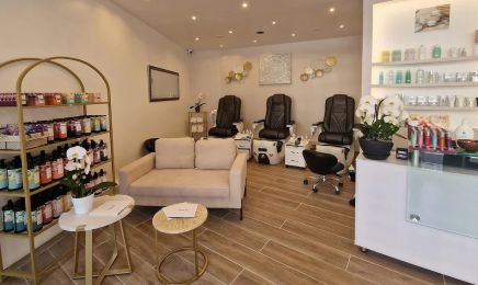 Destination Beauté - Montrouge : Manucure à Montrouge