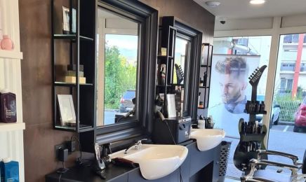 C dans l’Hair Le 271 (Le Grand Salon) : Coiffeur à La Motte-Servolex