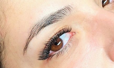 Sophie Fée des ongles et cils  : Manucure à Castres