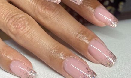 L'UNIQUE - Coiffure / Barber / Tatouage / Piercing / Esthétique : Manucure à Quimper