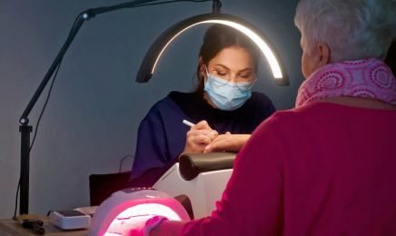 Lyne Beauté - Prothésiste Ongulaire & Maquilleuse Professionnelle : Manucure à Gonfaron