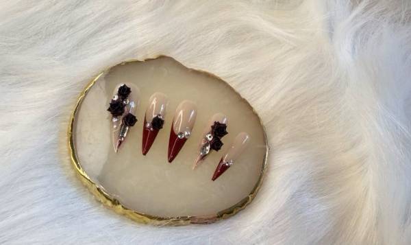 Taoxi Nails manucure 