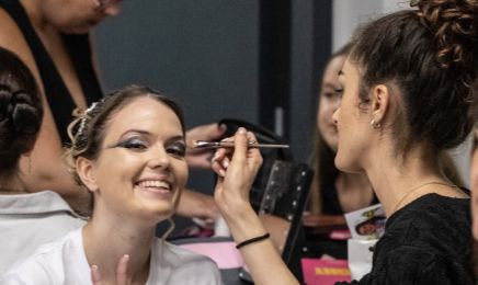 Marlène Maquillage | Maquilleuse professionnelle . Coach . Experte du Regard - À Domicile : Institut de beauté à La Baule