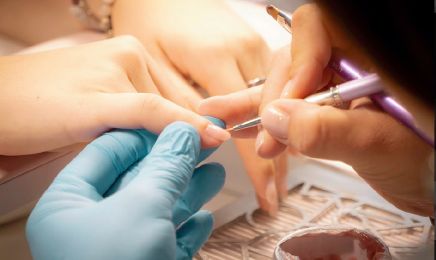 La Fée des Ongles - Dorine - Peaugres : Manucure à Peaugres