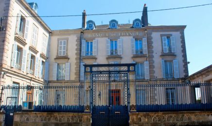 Éveil des sens 15: Institut de beauté/Massage/Head Spa/Parking gratuit : Institut de beauté à Aurillac